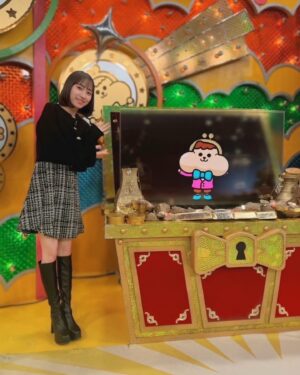 Sora Tamaki Instagram - 💰

今日はカネオくんです！
今回は女子プロレスについて！

女子プロレスは最近とても気になっていたので、嬉しかったです♪

私が抱いていたイメージとは全く違ってびっくりしました！

ぜひご覧ください。

cardigan @merryjenny_instagram
one-piece @oneway_official__
boots @dianashoespres

#有吉のお金発見突撃カネオくん 
#田牧そら