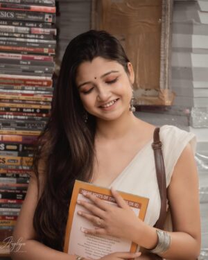 Soumi Ghosh Instagram - বইপাড়া 🌸
