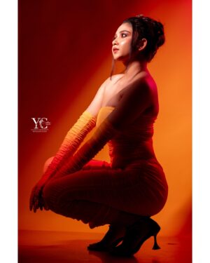 Soumi Ghosh Instagram - I’ve a sexy imagination 🩷

📸  @framemaker_yogabrata 
💄 @makeupartistrybypampa