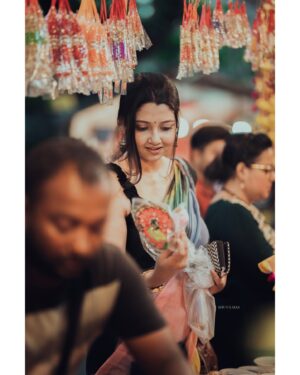 Soumi Ghosh Instagram - Ganapati Bappa moreya 🙏🏻

#HappyGaneshChaturthi

📸 @shuva10 
👗 @vastramika_boutique_kolkata