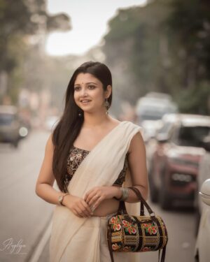 Soumi Ghosh Instagram - বইপাড়া 🌸