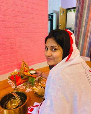Sradha Panigrahi Instagram - ମାଁ ଲକ୍ଷ୍ମୀ ଙ୍କ ଗୁରୁବାର ପୂଜା 🙏 🪷🌾
.
#puja #festival #gurubar #gurubara #laxmi #laxmipuja #gurubaralaxmipuja #jhoti #gurubarajhoti #gurubarachita #margasira  #margasiramasagurubara #sradha #sradhapanigrahi #odia #odiaculture #manabasa #manabasagurubar #odisha