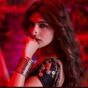 Sreeleela Instagram - KISSIKS for you 📸💋

❤️‍🔥❤️‍🔥The full video is out now on YouTube !!!!!!!!❤️‍🔥❤️‍🔥

Loads of love to the entire Pushpa team 
@aryasukku sir  for being soooooo sweeeeeett and wanting me to do thissss!!!
@alluarjunonline sir you gave me this one ! That tonic of confidence ! Our Chat GPT 🙌🏻🙌🏻
@rashmika_mandanna My glucose between shots 🥺🥺
Nothing like a girl being there for another 💗
@thisisdsp garu thank youuu for these high notes !
@chandraboselyricist garu this is probably the first special song with a social message :p 
@kubabrozek  for capturing or should I saw for kissiking our moments 
And the entireeeeeeee teammm
And ofc my lovely audience for showering me with all your love 
This special one is especially for you 🤍
( Mee andhariki No debbalu Only Muddhulu )
PUSHPA Won’t stop firing ❤️‍🔥
@mythriofficial 🤍