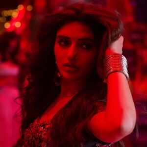 Sreeleela Instagram - KISSIKS for you 📸💋

❤️‍🔥❤️‍🔥The full video is out now on YouTube !!!!!!!!❤️‍🔥❤️‍🔥

Loads of love to the entire Pushpa team 
@aryasukku sir  for being soooooo sweeeeeett and wanting me to do thissss!!!
@alluarjunonline sir you gave me this one ! That tonic of confidence ! Our Chat GPT 🙌🏻🙌🏻
@rashmika_mandanna My glucose between shots 🥺🥺
Nothing like a girl being there for another 💗
@thisisdsp garu thank youuu for these high notes !
@chandraboselyricist garu this is probably the first special song with a social message :p 
@kubabrozek  for capturing or should I saw for kissiking our moments 
And the entireeeeeeee teammm
And ofc my lovely audience for showering me with all your love 
This special one is especially for you 🤍
( Mee andhariki No debbalu Only Muddhulu )
PUSHPA Won’t stop firing ❤️‍🔥
@mythriofficial 🤍