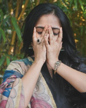 Sri Divya Instagram - 👗 @labellikithabommu 

💍 @devijewellersjubileehills 

📸 The one n only @shreeofficially 😎!! 🙃