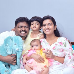 Sridevi Ashok Instagram - 100 days of giggles, naps, and endless love 🥰🫶🧿
@ashok_chintala @sitara_chintala 

Photography: @rootzstudios