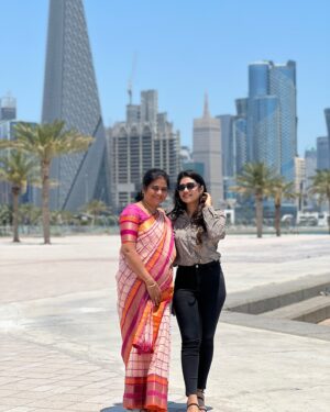 Srinisha Jayaseelan Instagram - Happy Birthday Mummy❤️💜🧿
I couldn't imagine my life without you, Mummy. Your love and support have made every moment so beautiful and meaningful. Thank you for all the sacrifices you've made and for always being there to lift me up. I love you so very much😍💜❤️🧿