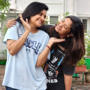 Sruthi Shanmuga Priya Instagram - It's not that diamonds are a girl's best friend, but it's your best friends who are your diamonds🥰🥰🥰
