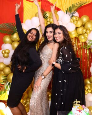 Stefy Patel Instagram - Grateful ✨Blessed✨Birthday 2025♥️
.
My idea of birthday has always been with my family at home in Hazaribagh, thankyouuuu universe for blessing me with such a loving family🥰Thankyouuu everyone for all your wishes and love, really means a lot ♥️
.
5th photo is a very Special one ♥️
The best part about this year birthday was my dada and dadi ji joined us till 1am though they generally sleep by 9.30pm🥂
And we danced our hearts out till 3.30am💃🕺
Aur baatein toh hamari subah 6bje tak chal Rahi thi🤓😋
.
Didn’t had my birthday cap this year but had my Nemo cake 🐠🥰
.
Happppyyyy birthdayyyyyy Stefyyyyyyy♥️
.
Shot by @ayyazphotography