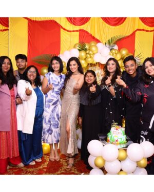 Stefy Patel Instagram - Grateful ✨Blessed✨Birthday 2025♥️
.
My idea of birthday has always been with my family at home in Hazaribagh, thankyouuuu universe for blessing me with such a loving family🥰Thankyouuu everyone for all your wishes and love, really means a lot ♥️
.
5th photo is a very Special one ♥️
The best part about this year birthday was my dada and dadi ji joined us till 1am though they generally sleep by 9.30pm🥂
And we danced our hearts out till 3.30am💃🕺
Aur baatein toh hamari subah 6bje tak chal Rahi thi🤓😋
.
Didn’t had my birthday cap this year but had my Nemo cake 🐠🥰
.
Happppyyyy birthdayyyyyy Stefyyyyyyy♥️
.
Shot by @ayyazphotography