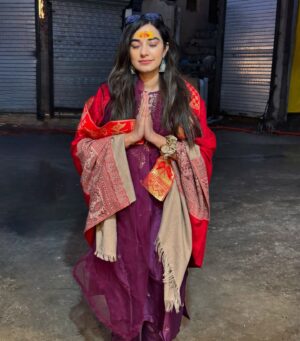 Stefy Patel Instagram - Toh apne birthday week pe hum Ram Lalla ji and hanuman ji se milne Ayodhya gye the 🙏♥️
.
.
Blessed and grateful for such a beautiful start of 2025🥰