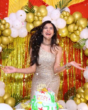 Stefy Patel Instagram - Grateful ✨Blessed✨Birthday 2025♥️
.
My idea of birthday has always been with my family at home in Hazaribagh, thankyouuuu universe for blessing me with such a loving family🥰Thankyouuu everyone for all your wishes and love, really means a lot ♥️
.
5th photo is a very Special one ♥️
The best part about this year birthday was my dada and dadi ji joined us till 1am though they generally sleep by 9.30pm🥂
And we danced our hearts out till 3.30am💃🕺
Aur baatein toh hamari subah 6bje tak chal Rahi thi🤓😋
.
Didn’t had my birthday cap this year but had my Nemo cake 🐠🥰
.
Happppyyyy birthdayyyyyy Stefyyyyyyy♥️
.
Shot by @ayyazphotography