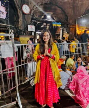 Stefy Patel Instagram - Har Har Mahadev 🙏♥️
.
.
Grateful and blessed, Thankyouuu 2024 for everything, happy and all excited to welcome 2025♥️