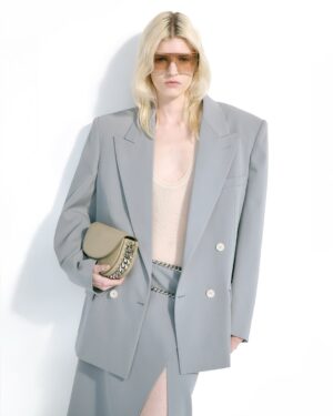 Stella McCartney Instagram - STELLA SPRING: Chunky 3D knits and hand-placed chain details are inspired by the iconic #Falabella.​

Our chains are in recycled brass – reducing air pollution by 80%, water pollution by 76% and water use by 40% compared to virgin metals.​

Shop #StellaSpring25 in-store and at stellamccartney.com now​

#StellaMcCartney