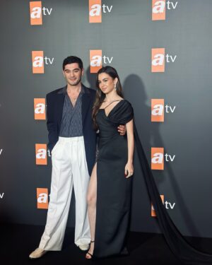 Su Burcu Yazgı Coşkun Instagram - Cannes 🇫🇷🖤

@dorukkakiz @studiotayfunkaba