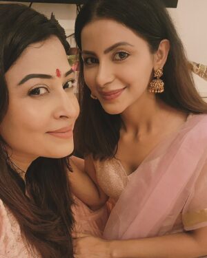 Subha Rajput Instagram - What a day ! Thank you @malkhansiingh bhai and @priyankapathak007 di!!! Loads of love . This Diwali will always be a memorable one!🤗♥️🥰🎇🥳🪔
.
.
.
#diwali #festival #subharajput #gratitude #love #blessed