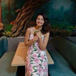 Subha Rajput Instagram - The reason should be only love …. Pure love 🌷
P.S. This song is 💞
.
.
.
.
.
#floralgirl #flowerslove #instadaily #instagood #fyp #photooftheday #fashion #lookbook #stylefile #subharajput #blessed #gratitude #love