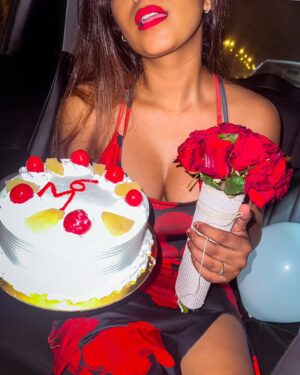 SuhanaKhan Instagram - 6M #suhufam LOVEYOU🔥♥️

BEING ALONE IS ALWAYS POWERFUL HONEY💋