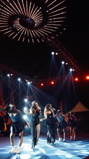 Sukriti Kakar Instagram - November of full of high notes and a lot of #HumTum 🥹💎 

#SuPraLive