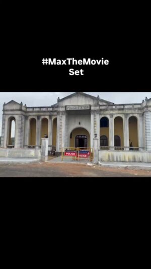 Sukrutha Wagle Instagram - Beautiful set where it all happens in one night 💖 

@shivakumarart and @manu_5511 

#kicchasudeep
#maxthemovie #sukruthawagle #sukrutha