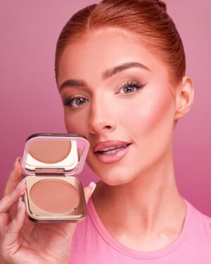 Summer Harte Instagram - Doll face 🎀🩷💕💘💓 
Beauty shots for @__dollbeauty_ 🩷