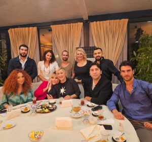 Sumru Yavrucuk Instagram - Bakü turnemizin organizasyonunu gerçekleştiren @caspian_media_group  a teşekkür ederim.🌹çok güzel insanları,an’ları bavuluma koyup getirdim ve kalbime yerleştirdim.🌹❤️cox gozelsen Bakü