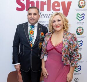 Sumru Yavrucuk Instagram - Bakü turnemizin organizasyonunu gerçekleştiren @caspian_media_group  a teşekkür ederim.🌹çok güzel insanları,an’ları bavuluma koyup getirdim ve kalbime yerleştirdim.🌹❤️cox gozelsen Bakü