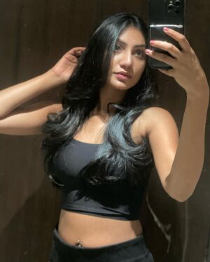 Sunerah Binte Kamal Instagram - 💇🏻‍♀️