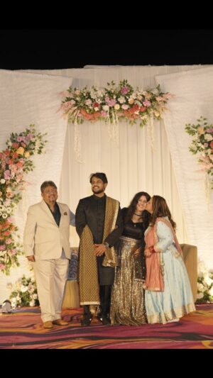 Supriya Shukla Instagram - Reception means to celebrate.. To welcome an important person. 
Suryawanshi's...their family n friends welcoming.. JHANAk..into their family..
Blessing her with their love...
We all together enjoyed the evening.. Rejoicing the marriage of our children
 Jhanak &Swapnil ❤️

STYLING by @nagsnago 
Thank you so much nagma❤️...