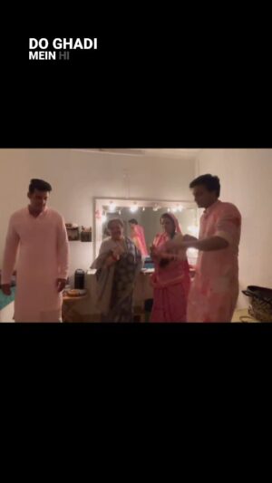 Supriya Shukla Instagram - Prateek.. ये मेरे पास था 😊..Had kept this.. ❤️
Ab jab show has gone.. I could not think of a better thing.. To celebrate ur birthday...
Just imagine 4 of us dancing in my makeup room like मस्ती में... Dancing crazy people.. 
Shagun.. Rajani.. You.. N Me...
Sulakshna.. Veer... Kaveri.. And Vayu..
Signing off...
N wishing u Happy Birthday.. More n more happiness❤️...
As the lyrics says...
ना जाने क्या होगा..
फैसला है यही..
जीत होगी मेरी... तेरी ❤️..सबकी..❤️
Loads of love to यू बच्चे ❤️
