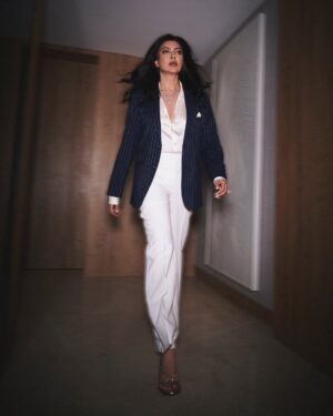 Sushmita Sen Instagram - “Suit up…power looks best when it’s tailor made” 😉👊💋

Personal power needs no validation…It’s as authentic as your DNA!!! #bringit 🤗👍

Thank you @deloitteindia for an inspiring evening & the warmest, most fun people!!! #cherished 😊💃🏻

I love you guys!! #duggadugga ❤️🎶

Outfit- @rohitgandhirahulkhanna
Styling - @theiatekchandaney
@Ankana.awasthi
Hair & Makeup_ @shraddhamishra8 
Photographer_ @dhruv_dixit_serenity 
Jewellery_ #yourstruly