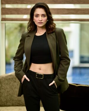 Susmita Chatterjee Instagram - Hello Winter 💚