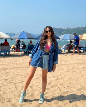 Swastima Khadka Instagram - Work done, Denim on, Goa sun. 🤗