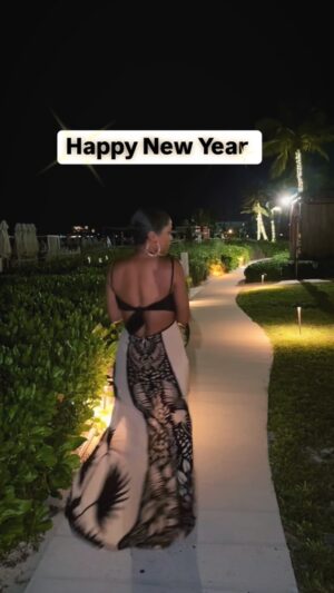 Tamron Hall Instagram - Here’s to us looking back to learn and moving forward to grow! 2024 memories (just a few of the countless blessings and love shared )  Tamfam Thrive in 2025