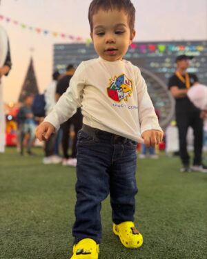 Tanvi Thakkar Instagram - Christmas is around the corner and this place is such a vibe ! Also best way to celebrate Krishay turning 1.5 years old! Experience the magic till 30th December at Jio world garden !
@hamleyswonderland @rainmakerconsults @bookmyshowin