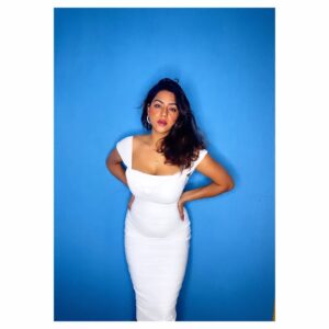 Tanya Desai Instagram - Content served 😌🤍💁🏻‍♀️

#whitedress #feelsandcapture #bodycondress #bossylady #whiteliving #love #actress #tanyadesai
