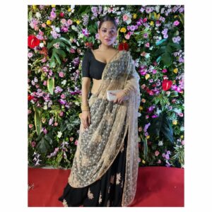 Tanya Desai Instagram - Your favorite phool for this Diwali! ❤️🪔🌸
The most beautiful time of the year is here! May this festival brim our life with hope and joy. Happy Diwali ✨️🫶🏻

#diwali #loveandlight #diwalicelebration #happydiwali #festiveseason #love #tanyadesai