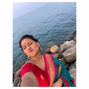 Tanya Desai Instagram - Ending 2024 on a spiritual note! 🕉❤️
Visited Rameswaram Temple, and completed my 11th Joytriling visit this year! The environment of the place, people around and the whole culture and ethnicity of the place has left a core memory in my heart! 🤍
2024 was a year of growth and progress. Career wise and personally as well. Got some new opportunities, travelled my favorite places and spent time with my most favorite people! Thank you so much for showering so much love on me throughout this year! I am really filled with gratitude and immense love! ❤️🧿
May 2025 bring us love, peace, adventures and lots of happiness! 🤗
Har Har Mahadev! 🕉

#rameshwaram #rameshwaramtemple #shivshankar #mahadev #spiritualjourney #2024 #yearend #2025 #grateful #love #tanyadesai
