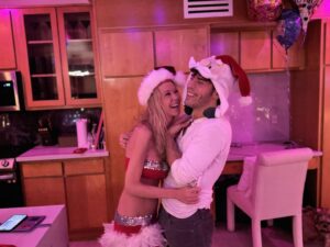 Tara Reid Instagram - Merry Christmas @matthewpaulartist