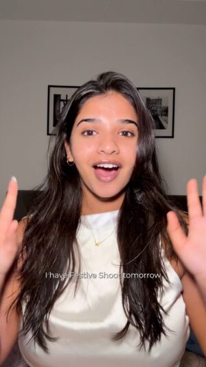 Tarini Shah Instagram - #Ad
Healthy hair ✨and heatless curls are ✨in and here’s how you can get both thanks to Pantene’s Newest Vitamin Infused Range ⭐ that gives your hair the vitamins it needs to thrive and feel healthy to survive the craziness of festive season ✨😌

festive out by @westsidestores