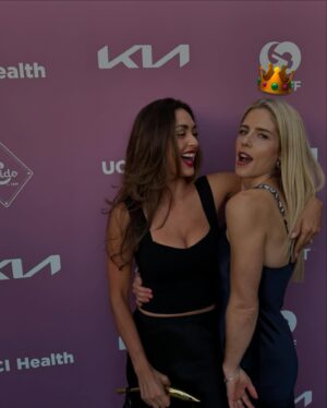 Tasya Teles Instagram - Queens of Rings, and beautiful things…popcorn, fire drills and UFOs….? 🛸  What a day at the @newportbeachfilmfest !

So proud of Em and the collection of powerhouses alongside her.  This is an epic movie you don’t wanna miss! So inspired. Congrats to the entire team! Follow account below for updates ! 👑💪❤️🎬🎥🍿

@queenofthering 
@newportbeachfilmfest