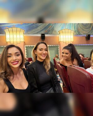 Tasya Teles Instagram - Queens of Rings, and beautiful things…popcorn, fire drills and UFOs….? 🛸  What a day at the @newportbeachfilmfest !

So proud of Em and the collection of powerhouses alongside her.  This is an epic movie you don’t wanna miss! So inspired. Congrats to the entire team! Follow account below for updates ! 👑💪❤️🎬🎥🍿

@queenofthering 
@newportbeachfilmfest