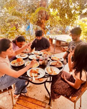 Teja Venkatesh Instagram - Always surround yourself with positive people who makes your life easier 🤍🧿 

@_.parveenofficial._ @_.preethiga @sandhyaramachandran_  @britto_mano @sabharish_ramachandran 

#pondicherry #friendship