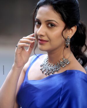 Tejashree Pradhan Instagram - रजनीगंधा फूल तुम्हारे, महके यूँ ही जीवन में 🌷🌷

#HappyLife

📸 @saneshashank 

Saree by @apeksha_gandhi_soni 

Jewellery, Make up @deptipalsulemakeup 

Hair @hairdosby_lipikaroy