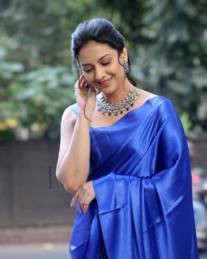 Tejashree Pradhan Instagram - रजनीगंधा फूल तुम्हारे, महके यूँ ही जीवन में 🌷🌷

#HappyLife

📸 @saneshashank 

Saree by @apeksha_gandhi_soni 

Jewellery, Make up @deptipalsulemakeup 

Hair @hairdosby_lipikaroy