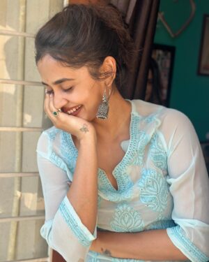 Teju Ashwini Instagram - Captured by my fav little photographer ❤️😘

 #CandidMoments #NieceLove”