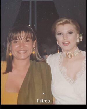 Terelu Campos Instagram - Mi querida amiga/hermana @conch_tor hoy cambias de década y a mí me quedan 8 meses para hacerlo tambien. Llevamos toda la vida juntas desde los 7 años , eres mi compañera de vida , esa mano q siempre me agarra cuando la vida me tambalea, ese refugio donde cobijarme y sentirme segura .. cuanto tengo q agradecer a la vida q te pusiera en mi camino porque a tu lado siempre soy mejor persona . Eres una mujer admirable , luchadora , amiga , madre pero sobre todo pocas personas conozco más buenas q tú ! Te quiero infinito ! 60 más va ser difícil para las dos pero por los menos 20 o 30 podemos lograrlo . Feliz cumpleaños amor !😘💗💗💗💗💗