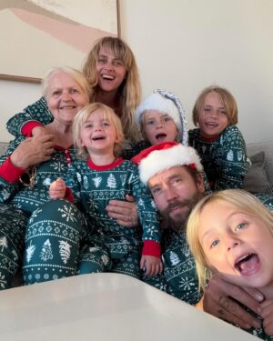 Teresa Palmer Instagram - ✨✨Christmas Eve✨✨