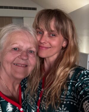 Teresa Palmer Instagram - ✨✨Christmas Eve✨✨