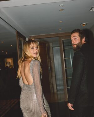 Teresa Palmer Instagram - @vogueaustralia @ngvmelbourne @ralphlauren @fendi @tiffanyandco 📸@dancastano #ngvgala #getreadywithme